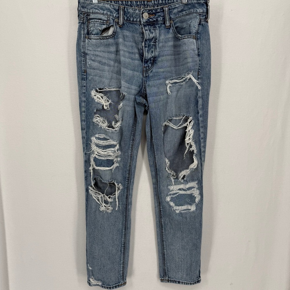 American Eagle Tomgirl Distressed Jeans Womens 12 Regular 28"‎ Denim Thrashed
